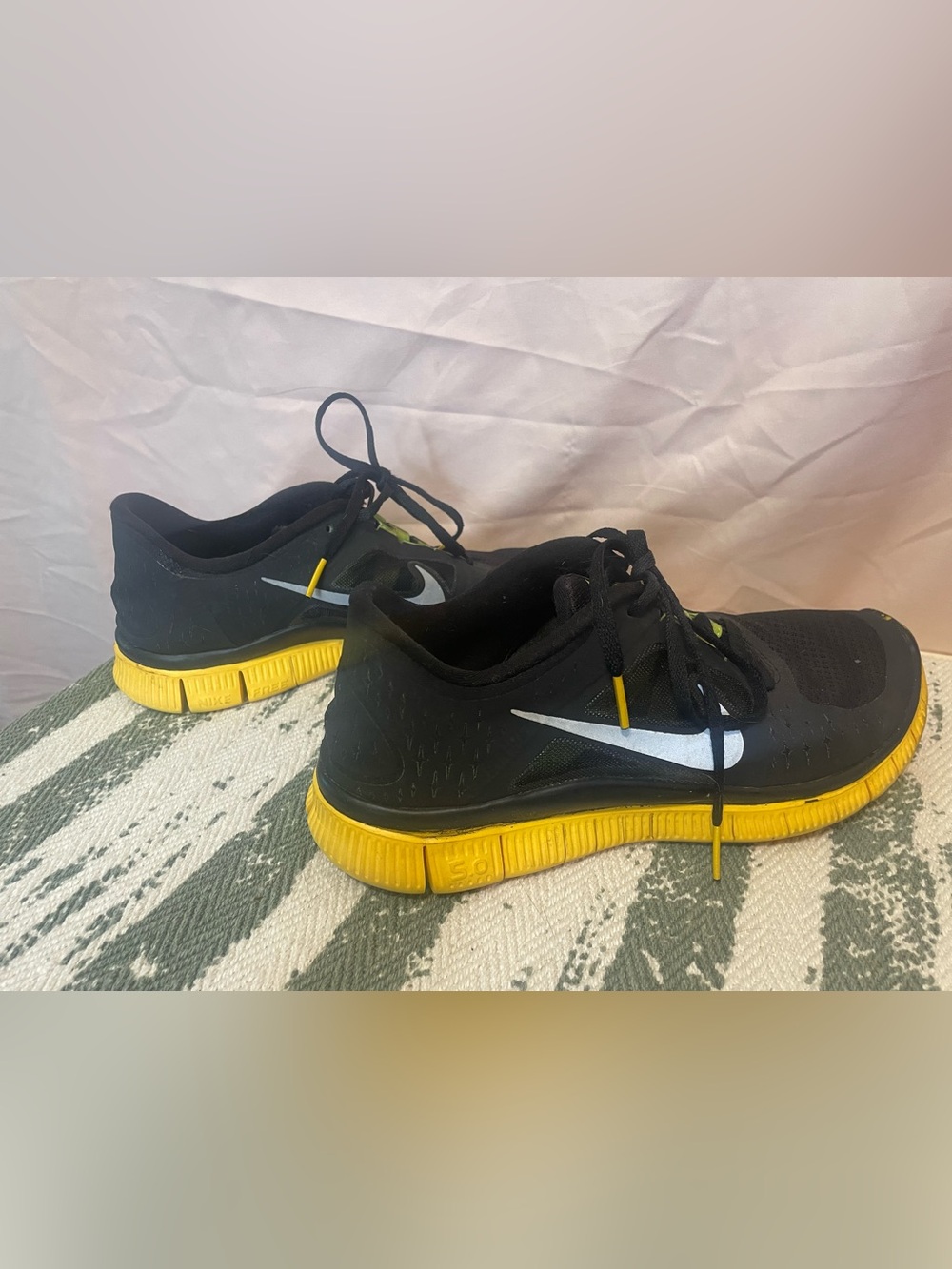 Nike Free Run 3.0 Livestrong sneakers